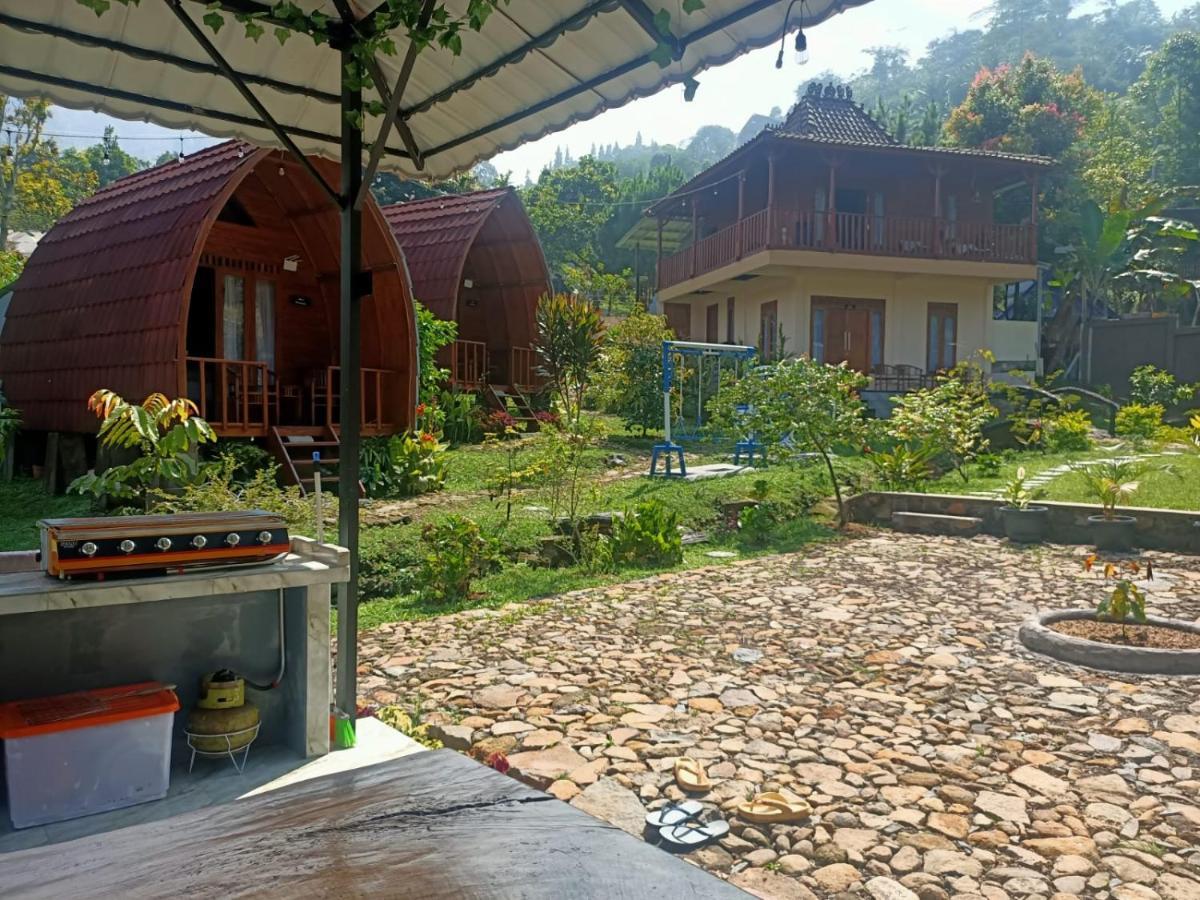 Wooden House Paseban Villa Богор Екстериор снимка