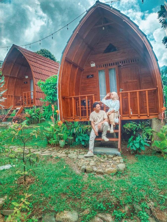 Wooden House Paseban Villa Богор Екстериор снимка
